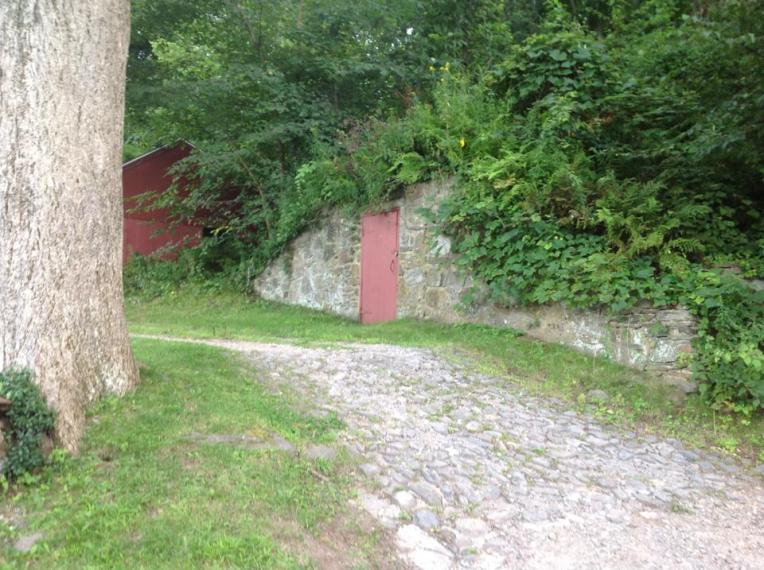 16062_732166440184458_128023609842729159_n